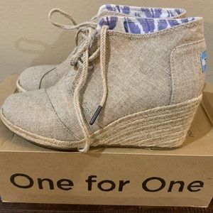 Toms Desert Wedge Bootie Natural Burlap 6.5